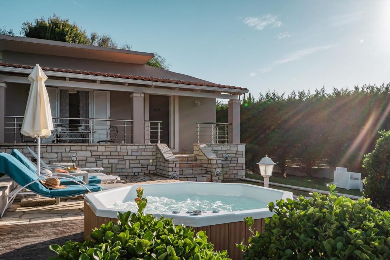 Neptune Sea House - Beachfront Agios Spyridon  Экстерьер фото